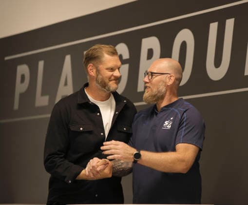 Photo: Coach Ales PAJOVIC (right); Flensburg welcomes Hamburg s Johannes BITTER to the season opener of the Handball Bundesliga; press conference of the northern clubs in Kiel on Tuesday, August 11, 2026