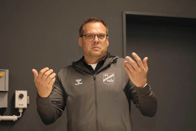Photo: Coach Henning AMMEN, SV Todesfelde, Handball Bundesliga season opener; press conference of the northern clubs in Kiel on Tuesday, August 11, 2026