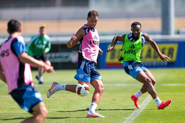 August 12, 2026, Soccer, FC Schalke 04 Training: Nikola Katic (FC Schalke 04), Moussa Sylla (FC Schalke 04), Gelsenkirchen, FC Schalke 04 Training Facility, North Rhine-Westphalia, Germany, xRHR PHOTO YYx Copyright: RHR-FOTOx RHR-FOTO YY