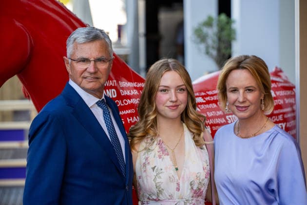 Otto Becker with his wife Julia and daughter at Media Night during the 2026 FEI World Championships in Aachen, August 11, 2026; 2026 FEI World Championships in Aachen, Media Night, August 11, 2026; Aachen Copyright: xEibner-Pressefoto J.xDerondeaux EP_JDU
