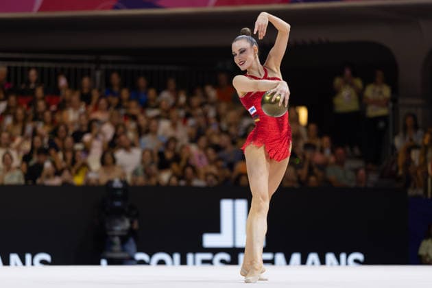World Rhythmic Gymnastics Championships: Darja Varfolomeev of Germany during her ball routine. World Rhythmic Gymnastics Championships, August 11–16, at the Festhalle in Frankfurt am Main. Qualifying Round, Day 1, Frankfurt am Main, Hesse, Germany, Festhalle