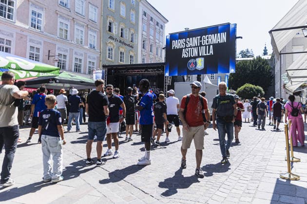 Paris Saint-Germain fans at the fanzone prior to the UEFA Super Cup Final match between Paris Saint-Germain and Aston Villa at Red Bull Arena, Salzburg, Wals-Siezenheim on August 12th,2026 (Photo by Joao Bravo Sports Press Photo) Copyright: xJoaoxBravo SportsxPressxPhotox Sportspressphoto_SPR204575