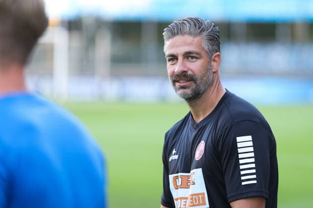August 12, 2026, Soccer, Men s, Regionalliga Nord, Matchday 16, FC Eintracht Norderstedt vs. BSV Kickers Emden Coach Özden Kocadal, FC Eintracht Norderstedt
