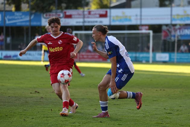 Soccer I Men s I 2026–2027 Season I Regionalliga Nord I Matchday 3 I Eintracht Norderstedt vs. BSV Kickers Emden I August 12, 2026 Leo Bera 22, FC Eintracht Norderstedt Matti Tjaden 11, BSV Kickers Emden, Edmund Plambeck Stadium, Norderstedt, Schleswig-Holstein, Germany Copyright: xLobeca RalfxHomburgx