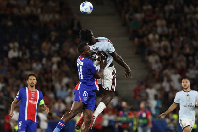 SALZBURG, AUSTRIA - AUGUST 12: Wilian Pacho of Paris Saint Germain and Brian Majo of Aston Villa during the UEFA Super Cup final between PSG and Aston Villa at Stadion Salzburg on August 12, 2026 in Salzburg, Austria. Copyright: xSeverinxAichbauer SPPx Sportspressphoto_SPR204675