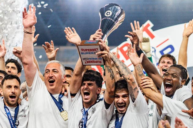Superbet Super Cup Greece: AEK Athens vs. OFI Crete on August 12, 2026, at Pankritio Stadium in Heraklion—Celebrations following the Super Cup victory Copyright: xBahhoxKarax