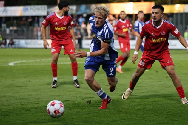 Soccer I Men s Team I 2026–2027 Season I Regionalliga Nord I Matchday 3 I Eintracht Norderstedt vs. BSV Kickers Emden I August 12, 2026 Theo Schröder 9, BSV Kickers Emden, Edmund Plambeck Stadium, Norderstedt, Schleswig-Holstein, Germany Copyright: xLobeca RalfxHomburgx