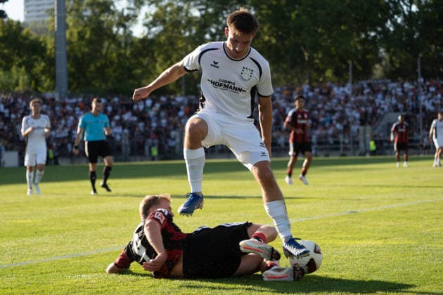 August 12, 2026, xhfmx, Soccer Friendly Match, FSV Frankfurt vs. Eintracht Frankfurt: Jonathan Burkardt (Eintracht Frankfurt), 9; Nick Doktorczyk (FSV Frankfurt), 15. DFL and DFB regulations prohibit any use of photographs as image sequences and or quasi-video. Frankfurt am Main