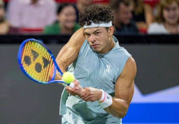 August 12, 2026, Montreal, Pq, Canada: Ben Shelton of the United States hits a return to his compatriot Learner Tien during semifinal tennis action at the National Bank Open in Montreal on Wednesday, Aug. 12, 2026. Canada News - August 12, 2026  - ZUMAc35_ 20260812_zaf_c35_074 Copyright: xChristinnexMuschix