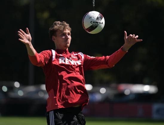 August 13, 2026, xophax, Soccer, Bundesliga 1, 1. FC Köln Training at Geissbockheim; Rav van den Berg, 1. FC Köln, Heading Drill, Kitzbühel