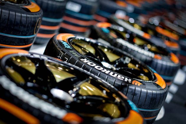 2026 FORMULA E LONDON ePRIX tyres, tyre, tire, tires, pneus, during the London ePrix, 16th and 17th round of the 2025-26 ABB FIA Formula E World Championship, WM, Weltmeisterschaft on the ExCel London Circuit from August 14 to 16, 2026 in London, United Kingdom - LondonUnited Kingdom Copyright: xPauloxMariax