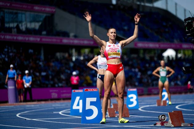 August 13, 2026, GBR, Track and Field, 2026 European Championships, Morning Session, Day 4, Birmingham: Natalia Bukowiecka of Poland waves at the starting line, Women s 400-meter dash, Semifinals, Alexander Stadium, Birmingham, England, Great Britain Copyright: xNordphoto Memmlerx