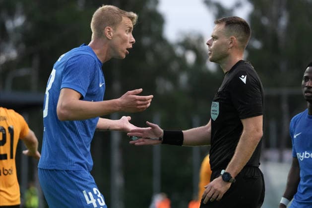Ziga Lipuscek of RFS speaks to the Israel™s referee Yigal Frid during the UEFA Europa Conference League third qualifying round game between Latvia™s FK RFS and Czech Republic Jablonec FC teams in Riga, Latvia 13.08.2026. Riga Latvia Copyright: xRomanxKoksarovx RKV04966.JPG