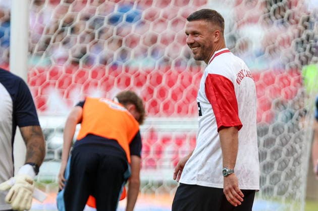 13.08.2026, Zabrze Liga Europy UEFA sezon 2026 27 runda III kwalifikacji, Gornik Zabrze - Ferencvaros Budapeszt - UEFA Europa League football Match season 2026 27 round III qualification Gornik Zabrze - Ferencvaros Budapest Nz. Lukas Podolski Fot. Michal Chwieduk Arena Akcji NEWSPIX.PL --- newspix.pl
