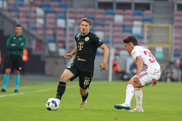 13.08.2026, Zabrze Liga Europy UEFA sezon 2026 27 runda III kwalifikacji, Gornik Zabrze - Ferencvaros Budapeszt - UEFA Europa League football Match season 2026 27 round III qualification Gornik Zabrze - Ferencvaros Budapest Nz. Kristoffer Zachariassen Maksym Khlan Fot. Michal Chwieduk Arena Akcji NEWSPIX.PL --- newspix.pl