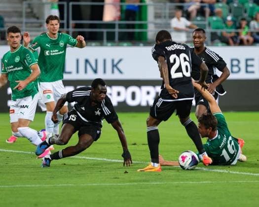 Dhoraso Klas (26, FC Sheriff Tiraspol) mit der grossen Chance zum 2:2 Ausgleich Photo: Urs Ottiger Copyright: xUrsxOttigerx Sportspressphoto_SPR205572