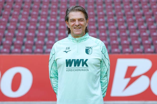 Team Doctor Dr. Andreas Weigel, FC Augsburg 1907, Bundesliga 1, Photo Shoot 2026–2027, Player Profiles: Augsburg, Bavaria, Germany Copyright: ximago kolbert-press ChristianxKolbertx