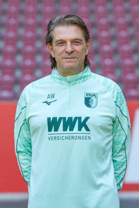 Team Doctor Dr. Andreas Weigel, FC Augsburg 1907, Bundesliga 1, Photo Shoot 2026–2027, Player Profiles: Augsburg, Bavaria, Germany Copyright: ximago kolbert-press ChristianxKolbertx