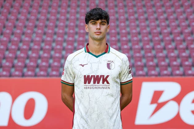 Rodrigo Ribeiro, FC Augsburg 1907, Bundesliga 1, Photo Shoot 2026–2027, Player Portraits: Augsburg, Bavaria, Germany Copyright: ximago kolbert-press ChristianxKolbertx