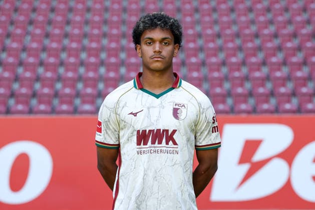 Faik Sakar, FC Augsburg 1907, Bundesliga 1, Photo Shoot 2026–2027, Player Portraits: Augsburg, Bavaria, Germany Copyright: ximago kolbert-press ChristianxKolbertx