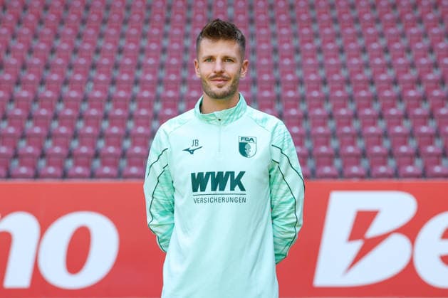 Physical Therapist Julian Binder, FC Augsburg 1907 (1st Bundesliga), Photo Shoot 2026–2027, Player Profiles: Augsburg, Bavaria, Germany Copyright: ximago kolbert-press ChristianxKolbertx