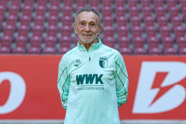Equipment Manager Salvatore Belardo, FC Augsburg 1907, Bundesliga 1, Photo Shoot 2026–2027, Player Portraits: Augsburg, Bavaria, Germany Copyright: ximago kolbert-press ChristianxKolbertx