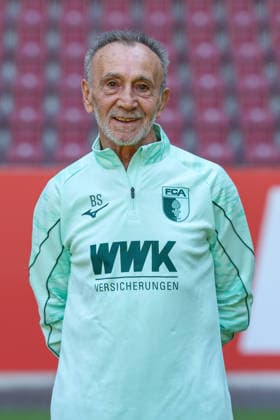 Equipment Manager Salvatore Belardo, FC Augsburg 1907, Bundesliga 1, Photo Shoot 2026–2027, Player Portraits: Augsburg, Bavaria, Germany Copyright: ximago kolbert-press ChristianxKolbertx