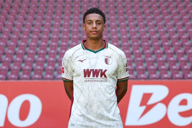 Sima Suso, FC Augsburg 1907, Bundesliga 1, Photo Shoot 2026–2027, Player Portraits: Augsburg, Bavaria, Germany Copyright: ximago kolbert-press ChristianxKolbertx