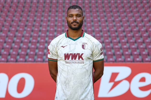 Steve Mounie, FC Augsburg 1907, Bundesliga 1, Photo Shoot 2026–2027, Player Portraits: Augsburg, Bavaria, Germany Copyright: ximago kolbert-press ChristianxKolbertx
