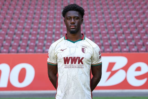 Nathanaael Mbuku, FC Augsburg 1907, Bundesliga 1, Photo Shoot 2026–2027, Player Portraits: Augsburg, Bavaria, Germany Copyright: ximago kolbert-press ChristianxKolbertx