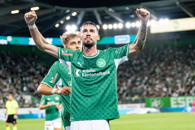 Soccer, UEFA Conference League Qualifying Round: FC St. Gallen 1879 vs. FC Sheriff Tiraspol, Thursday, August 13, 2026, Berit Sitter Stadium, St. Gallen, Switzerland, Mihailo Stevanovic 64, FC St. Gallen celebrates a 5–1 lead; goal; goal celebration Copyright: xValentinxDomgjonix