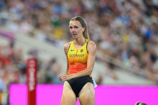 BIRMINGHAM, GREAT BRITAIN - August 13: Lea Meyer (Germany) dejected look after she finished only fourth in the 3000 metres steeplechase final during the European Athletics Championships 2026 at Alexander Stadium in Birmingham, Great Britain (Photo by Sven Beyrich Sports Press Photo) Copyright: xSvenxBeyrich SportsxPressxPhotox Sportspressphoto_SPR205579