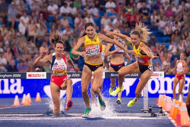 Lea Mayer of Germany falls at the final hurdle in the Womens 3000m Steeplechase at the European Athletics Championships at Alexander Stadium in Birmingham, England (Sean Walsh Sports Press Photo) Copyright: xSeanxWalshx Sportspressphoto_SPR205615
