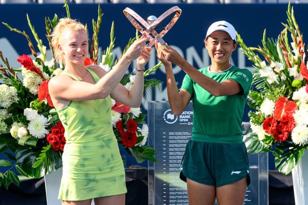 August 13, 2026, Toronto, Ontario, Canada: KATERINA SINIAKOVA of the Czech Republic (left) and SHUAI ZHANG of China hold the trophy after winning the doubles title at the National Bank Open, part of the Hologic WTA, Tennis Damen Tour at Sobeys Stadium. Tennis 2026: WTA 1000 National Bank Open Presented By Rogers.  - ZUMAr228 20260813_znp_r228_014 Copyright: xVasiliyxRyabykhx