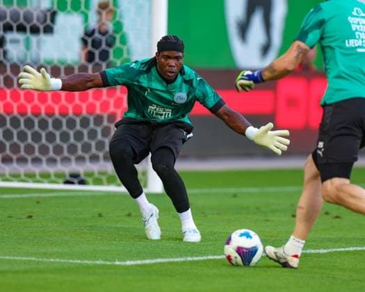 Lawrence Ati-Zigi (1, FC St. Gallen 1879) beim Aufwärmen Photo: Urs Ottiger Copyright: xUrsxOttigerx Sportspressphoto_SPR205767