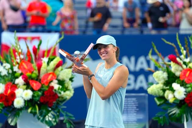 August 13, 2026, Toronto, On, CAN: Poland s Iga Swiatek celebrates her 6-2, 6-3 win over Kazakhstan s Elena Rybakina to clinch the National Bank Open final, in Toronto, Thursday, Aug. 13, 2026. Canada News - August 13, 2026 - ZUMAc35_ 20260813_zaf_c35_110 Copyright: xChrisxYoungx