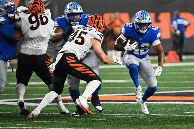 NFL, American Football Herren, USA 2026: Detroit Lions Vs Cincinnati Bengals AUG 13 August 13, 2026: Detroit Lions running back Raheem Blackshear (42) carries the ball against the Cincinnati Bengals in the 4th quarter in their game in Cincinnati, Ohio. Cincinnati won the game 16-14. Brent Clark Cal Media (Credit Image: Â Brent Clark Cal Sport Media) Cincinnati Oh USA EDITORIAL USE ONLY Copyright: xx ZUMA-20260813_zma_c04_048.jpg BrentxClarkx csmphotothree510979