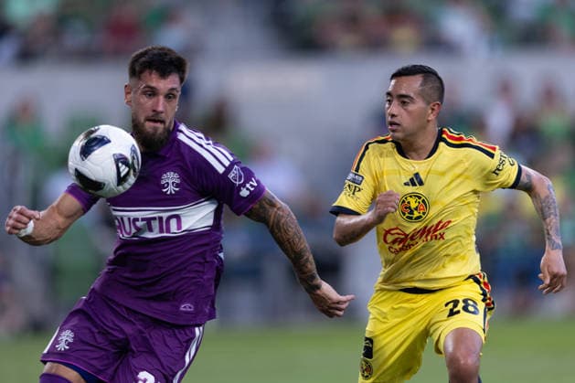 Erick Sanchez (R) of America vies for the ball with Mateja Djordjevic of Austin in a Leagues Cup match between America and Austin FC at the Q2 stadium in Austin, United States, 13 August 2026. Leagues Cup - America vs Austin FC !ACHTUNG: NUR REDAKTIONELLE NUTZUNG!  Copyright: xCarlosxRamírezx AMDEP830 20260814-55021140929_1