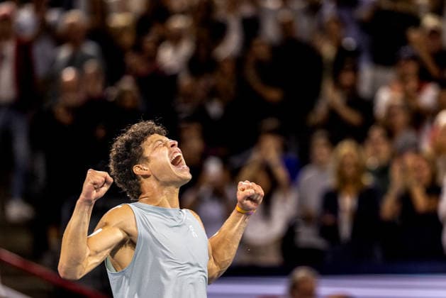 August 13, 2026, Montreal, Quebec, Canada: BEN SHELTON (5) from USA reaction after win over Brandon Nakashima (28) from USA in final at Canadian Open at IGA stadium in Montreal. Tennis 2026: Canadian Open Final: SHELTON 6-3, 7-6 (4) NAKASHIMA  - ZUMAl189 20260813_zsp_l189_027 Copyright: xYannickxLegarex
