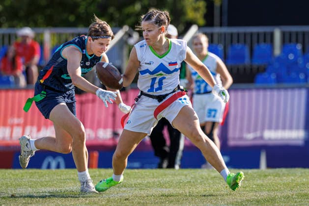 Germany (GER) vs. Slovenia (SLO), Day 2, Women s Division at the IFAF Flag Football Championships in Düsseldorf 2026, August 14, 2026, Düsseldorf, Germany. Dora Jasmin Jung (GER), 27, and Nika Vreö SLO 11 during the match between Germany (GER) and Slovenia (SLO) on the second day of the Women’s IFAF Flag Football World Championships at the Bezirkssportanlage Düsseldorf Garath Copyright: xBEAUTIFULxSPORTS B.Hoffmannx