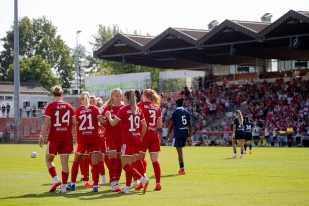 Bayern Celebrations at the Sportpark after Bayern s 1-0 Goal by No. 21 Pernille HARDER Women s Soccer, Bayern vs. Paris 2-0 Women s Soccer, FC Bayern Munich Women vs. Paris FC, Friendly Match, Preseason Match for the 2026-2027 Season, on August 9, 2026, in Unterhaching, S P O R T P A R K U N T E R H A C H I N G, Germany Source Copyright Credit Oryk HAIST xFUSSBALL-FCBFx