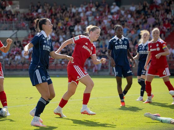 Bayern’s No. 14 ALARA scores the goal to make it 2–0 in women’s soccer; Bayern vs. Paris 2–0 in women’s soccer; FC Bayern Munich Women vs. Paris FC; friendly match; preseason game for the 2026–2027 season; on August 9, 2026, in Unterhaching, S P O R T P A R K U N T E R H A C H I N G, Germany Source Copyright Credit Oryk HAIST xFUSSBALL-FCBFx