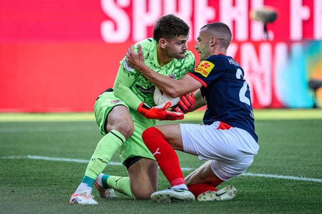 Soccer I Men s I 2026–2027 Season I 2. Bundesliga I Matchday 2 I Holstein Kiel vs. FC St. Pauli I August 14, 2026 Ben Voll 1, FC St. Pauli, David Zec 26, Holstein Kiel, Kiel Holstein Stadium, Schleswig-Holstein, Germany Copyright: xLobecax xHenningxRohlfsx