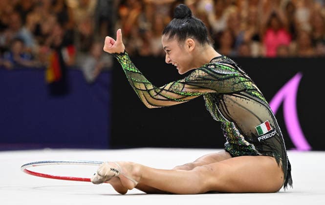 August 14, 2026, xhbx, 2026 Rhythmic Gymnastics World Championships, from left: Sofia Raffaeli, Italy, hoop, DFL, DFB. REGULATIONS PROHIBIT ANY USE OF PHOTOGRAPHS AS IMAGE SEQUENCES AND OR QUASI-VIDEO. Frankfurt am Main