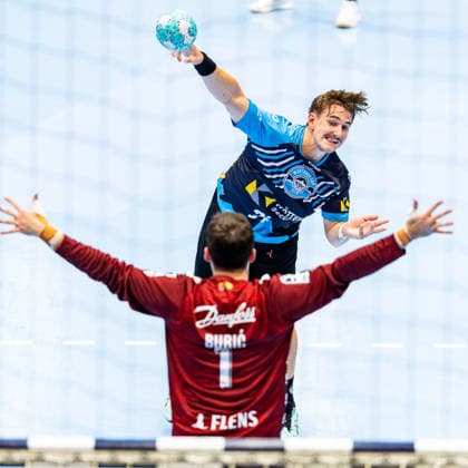 August 14, 2026, GER, Handball, Men, Season 26–27, Wartburg Cup presented by Koetter Security, ThSV Eisenach vs. SG Flensburg-Handewitt, Felix Aellen (ThSV Eisenach, 22), Benjamin Buric (SG Flensburg-Handewitt), 99817 Eisenach, Werner Assmann, Halle am Sportpark, Thuringia, Germany