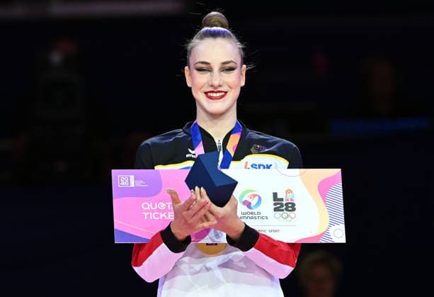 August 14, 2026, xhbx, 2026 Rhythmic Gymnastics World Championships, from left: Darja Varfolomeev (Germany), award ceremony. DFL and DFB regulations prohibit any use of photographs as image sequences and or quasi-video. Frankfurt am Main