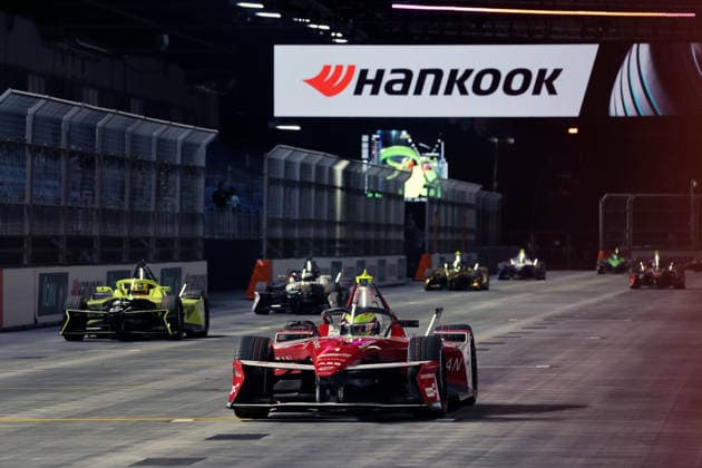 Oliver Rowland (GBR) in his Nissan during the starting drill in Free Practice 1, FIA Formula E World Championship, Season 12, London E-Prix, August 14, 2026,