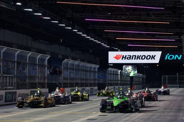 Maximilian Günther (GER) in the DS Penske No. 7, Joel Eriksson (SWE) in the Envision, and other FE Gen3 race cars during the starting drill following Free Practice 1, FIA Formula E World Championship, Season 12, London E-Prix, August 14, 2026,