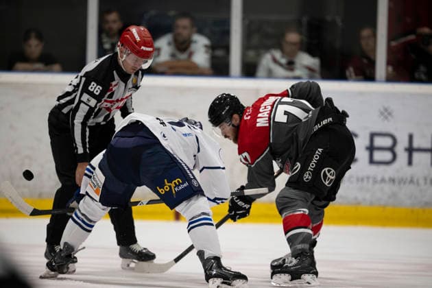 PENNY DEL 1 1 Exhibition Game: Kölner Haie vs. Iserlohn Roosters, Cologne, August 14, 2026; Tom Giesen, Linesmen, 86 Ryan Macinnis, Kölner Haie, forward, 77 PENNY DEL 1 1 Exhibition Game: Kölner Haie vs. Iserlohn Roosters on August 14, 2026, at KA2 in Cologne, Germany Copyright: xBEAUTIFULxSPORTS AndreasxDickx