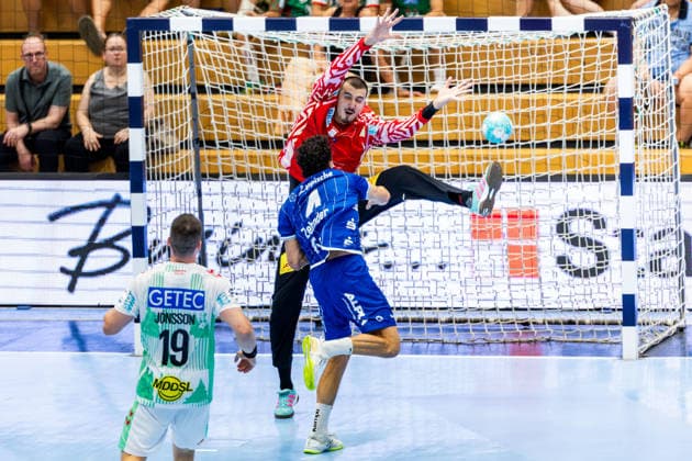 August 14, 2026, GER, Handball, Men, 2026–2027 Season, Wartburg Cup presented by Koetter Security, SC Magdeburg vs. TVB Lemgo Lippe, Samuel Zehnder (TVB Lemgo Lippe), Matej Mandic (SC Magdeburg), 99817 Eisenach, Werner Assmann, Halle Am Sportpark, Thuringia, Germany